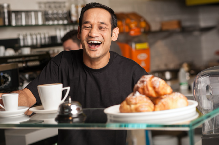 Giá trị vòng đời khách hàng (Customer life time value) là tổng giá trị khách hàng mang lại cho doanh nghiệp trong suốt cuộc đời họ.